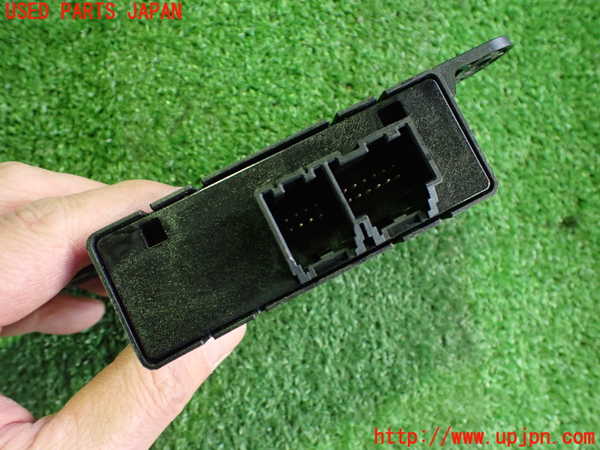 2UPJ-22806150]シボレー・カマロ(不明)コンピューター5 (パーキング) 中古_m0003.jpg