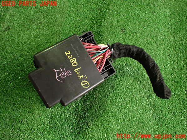 2UPJ-22806741]シボレー・カマロ(不明)ヒューズボックス1 中古_m0002.jpg
