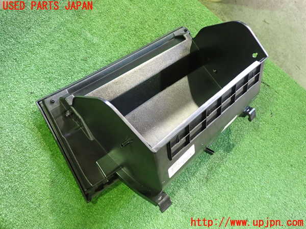 2UPJ-22807516]シボレー・カマロ(不明)グローブボックス1 中古_m0002.jpg