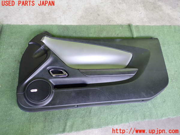 2UPJ-22801234]シボレー・カマロ(不明)右ドア内張り 中古_m0001.jpg