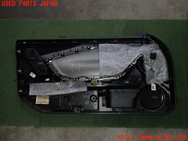2UPJ-22801234]シボレー・カマロ(不明)右ドア内張り 中古_m0004.jpg