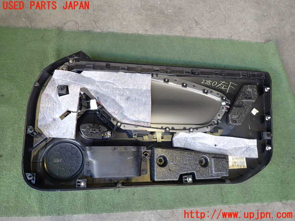 2UPJ-22801264]シボレー・カマロ(不明)左ドア内張り 中古_m0005.jpg