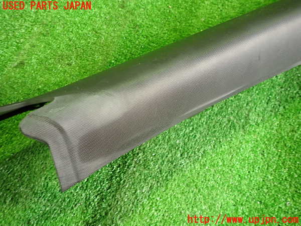 2UPJ-22807655]シボレー・カマロ(不明)右フロントピラートリム 中古_m0002.jpg