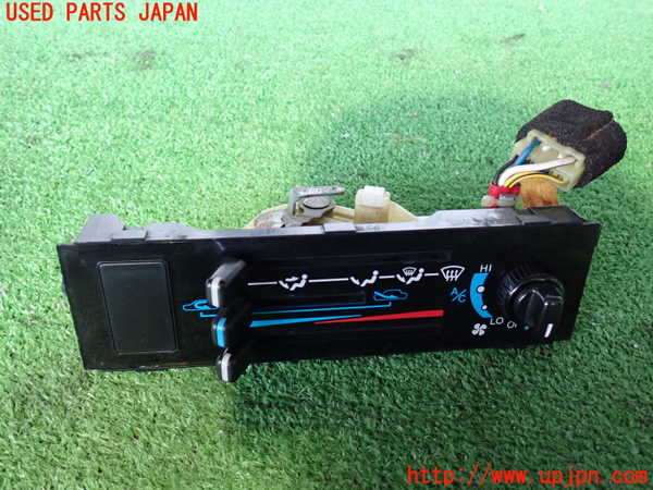 2UPJ-22816066]ランクルプラド(KZJ78W)エアコンスイッチ1 中古_m0001.jpg