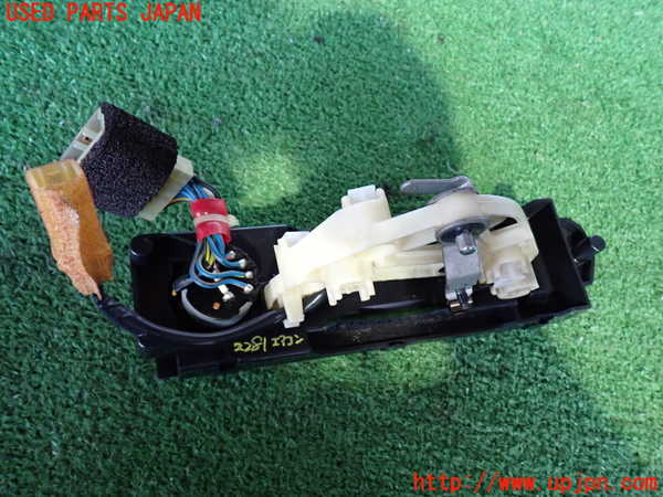 2UPJ-22816066]ランクルプラド(KZJ78W)エアコンスイッチ1 中古_m0003.jpg