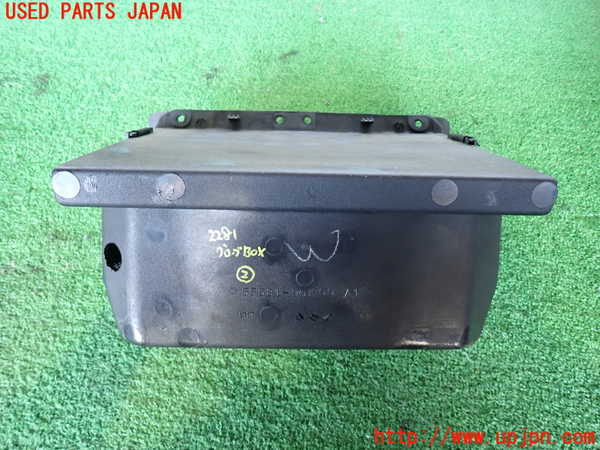 2UPJ-22817517]ランクルプラド(KZJ78W)グローブボックス2 中古_m0003.jpg