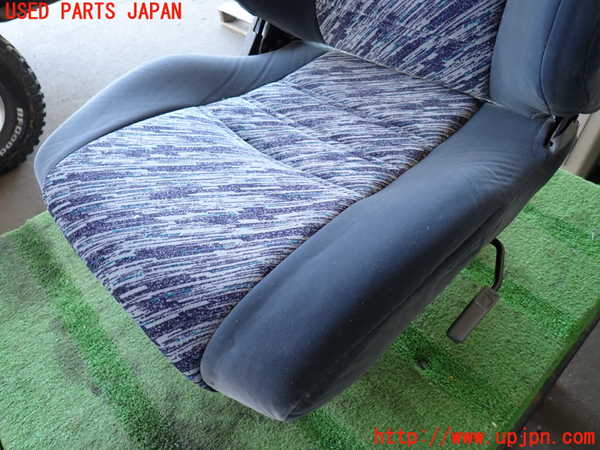 2UPJ-22817065]ランクルプラド(KZJ78W)助手席シート 中古_m0002.jpg