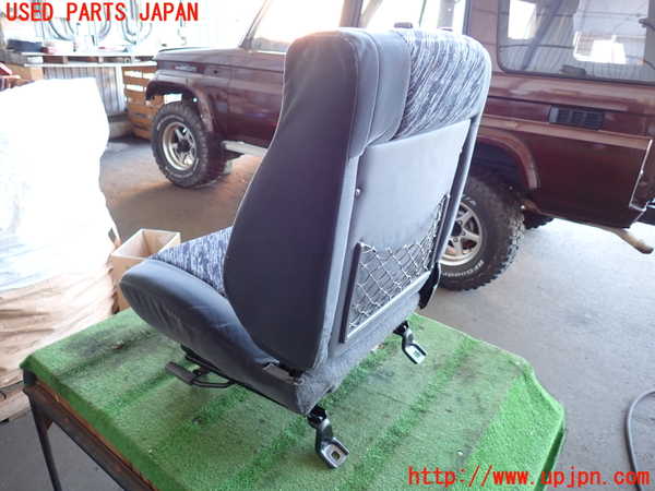 2UPJ-22817065]ランクルプラド(KZJ78W)助手席シート 中古_m0003.jpg