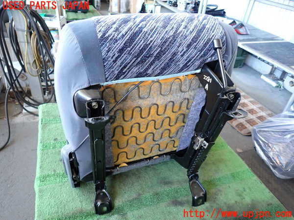 2UPJ-22817065]ランクルプラド(KZJ78W)助手席シート 中古_m0005.jpg