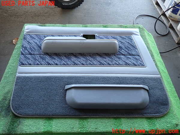 2UPJ-22811264]ランクルプラド(KZJ78W)左前ドア内張り 中古_m0001.jpg