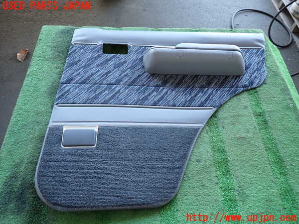 2UPJ-22811294]ランクルプラド(KZJ78W)右後ドア内張り 中古_m0001.jpg