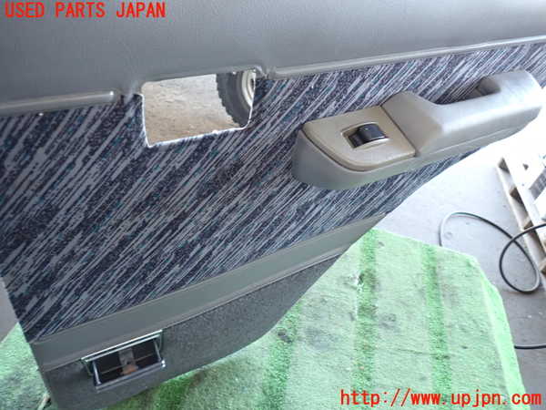 2UPJ-22811294]ランクルプラド(KZJ78W)右後ドア内張り 中古_m0002.jpg