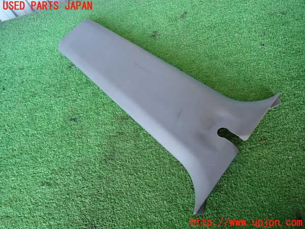 2UPJ-22817665]ランクルプラド(KZJ78W)右センターピラートリム 中古_m0001.jpg