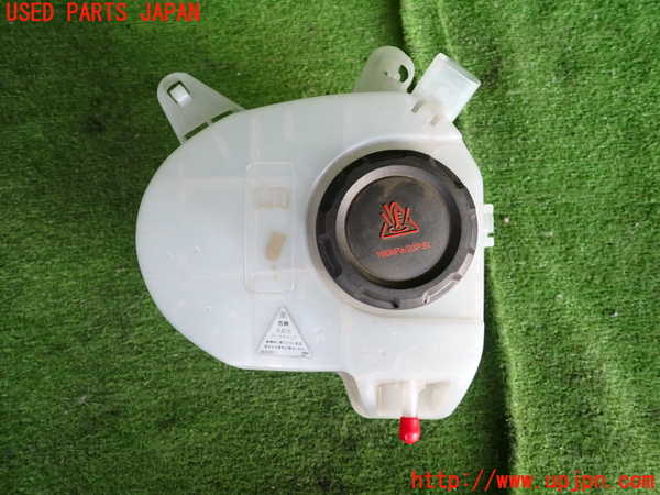 2UPJ-22822410]アウディ・A3 セダン(GYDLA)ラジエータータンク 中古_m0001.jpg
