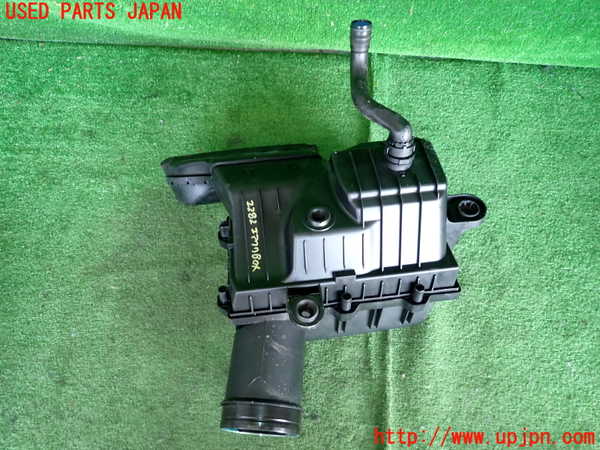 2UPJ-22822560]アウディ・A3 セダン(GYDLA)エアクリーナーボックス 中古_m0003.jpg