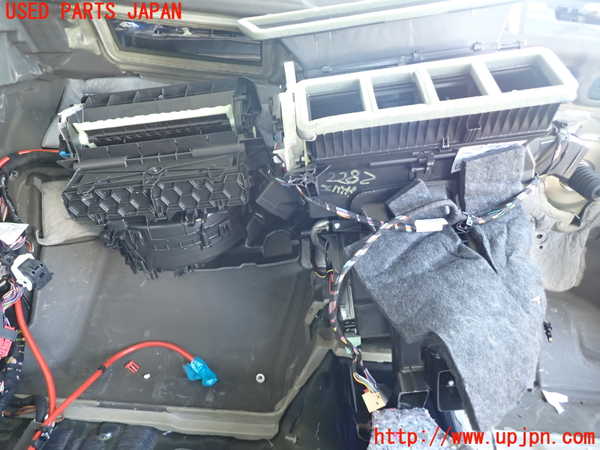 2UPJ-22826081]アウディ・A3 セダン(GYDLA)エバポレーター1 中古_m0001.jpg