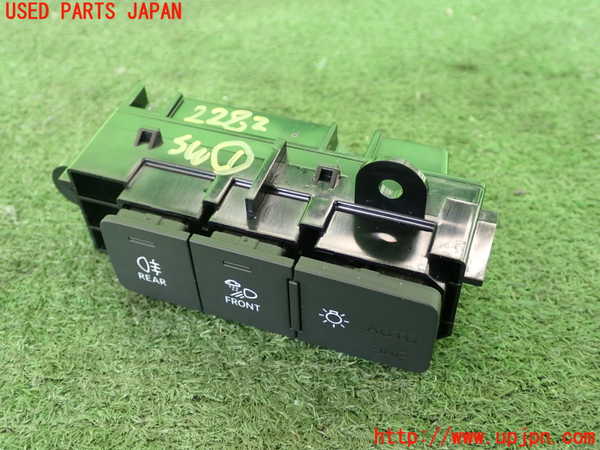 2UPJ-22826306]アウディ・A3 セダン(GYDLA)スイッチ1 (リアフォグ等) 中古_m0001.jpg