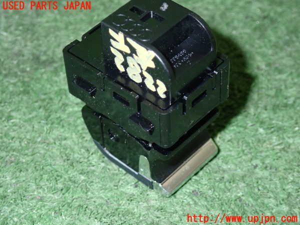 2UPJ-22826245]アウディ・A3 セダン(GYDLA)左前パワーウィンドウスイッチ 中古_m0002.jpg