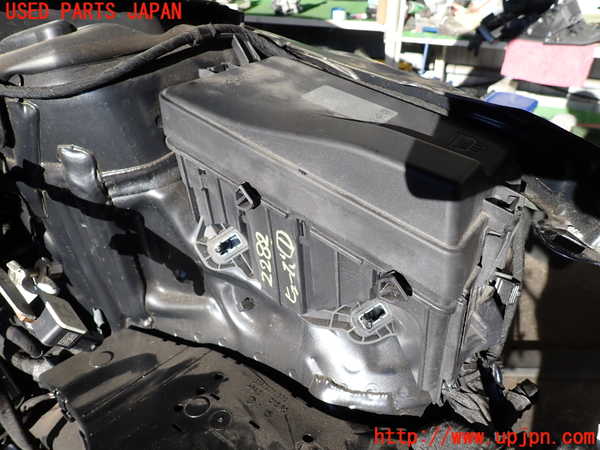 2UPJ-22826741]アウディ・A3 セダン(GYDLA)ヒューズボックス1 中古_m0001.jpg