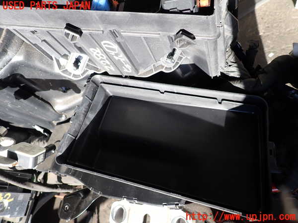 2UPJ-22826741]アウディ・A3 セダン(GYDLA)ヒューズボックス1 中古_m0004.jpg