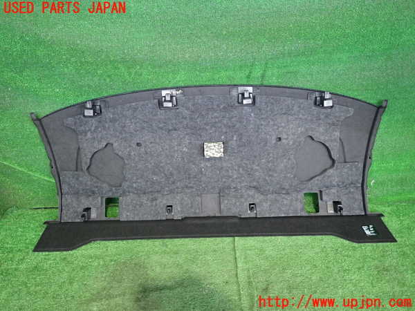 2UPJ-22827761]アウディ・A3 セダン(GYDLA)トノカバー1 中古_m0002.jpg