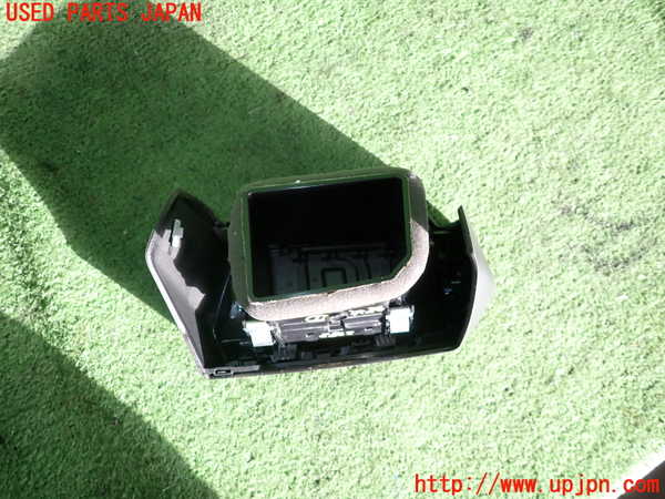 2UPJ-22827526]アウディ・A3 セダン(GYDLA)エアコン吹き出し口1 (右) 中古_m0003.jpg