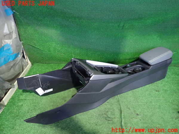 2UPJ-22827540]アウディ・A3 セダン(GYDLA)センターコンソール 中古_m0001.jpg