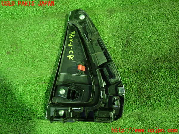 5UPJ-22841100]RVR(GA4W)右前コーナーパネル 中古_m0002.jpg
