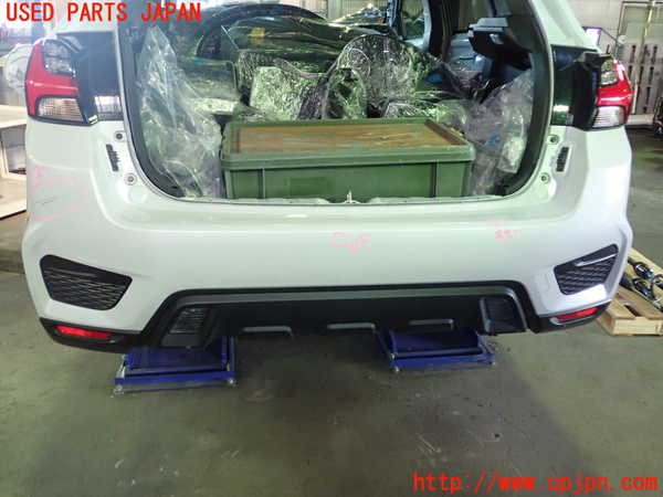 1UPJ-22841610]RVR(GA4W)リアバンパー 中古_m0001.jpg