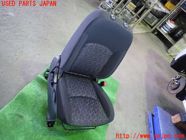 5UPJ-22847035]RVR(GA4W)運転席シート 中古_m0001.jpg