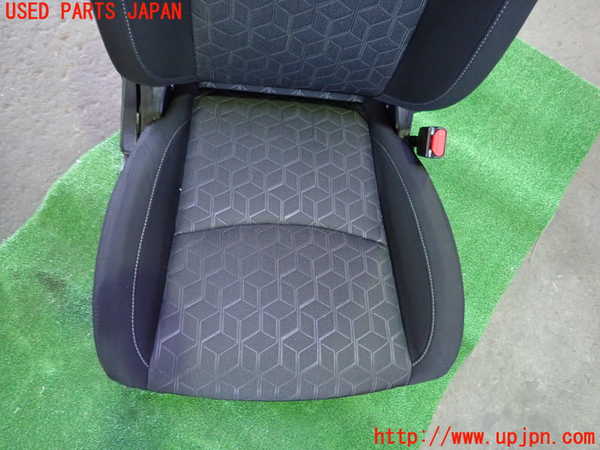 5UPJ-22847035]RVR(GA4W)運転席シート 中古_m0003.jpg