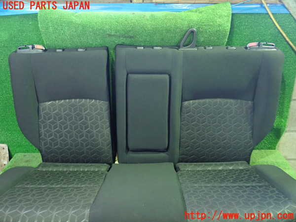5UPJ-22847385]RVR(GA4W)リアシート 中古_m0002.jpg