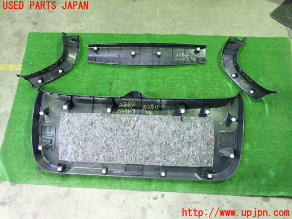 5UPJ-22841578]RVR(GA4W)バックドア内張り 中古_m0003.jpg
