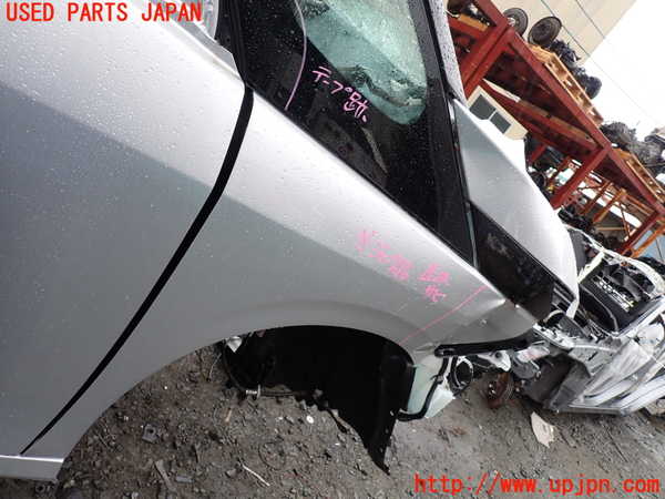 5UPJ-22851080]セレナ(C28)右前フェンダー 【ジャンク】_m0004.jpg