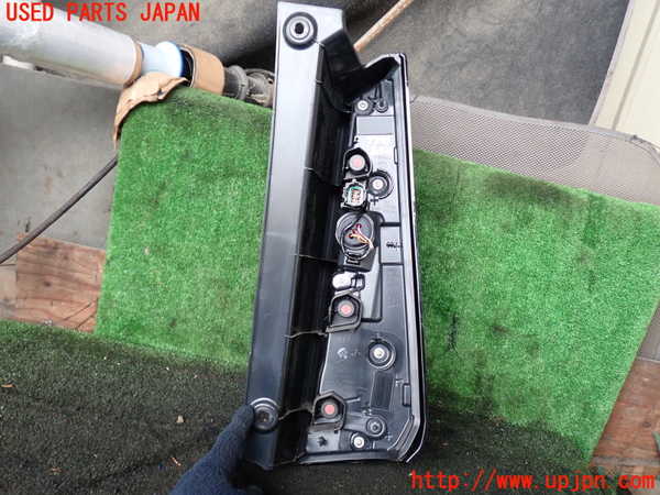 1UPJ-22851536]セレナ(C28)左テールランプ 中古_m0003.jpg