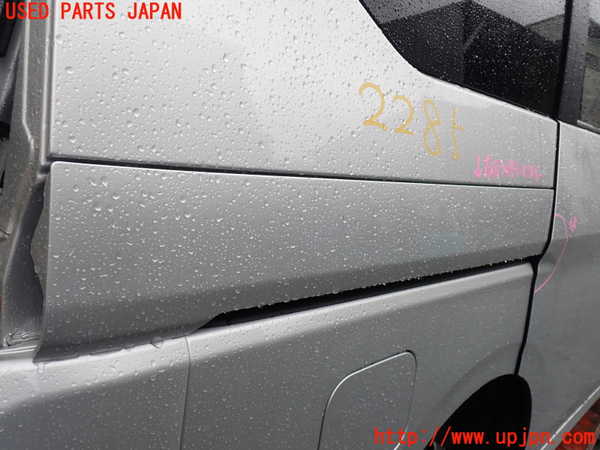 5UPJ-22851360]セレナ(C28)右スライドレールカバー 中古_m0001.jpg