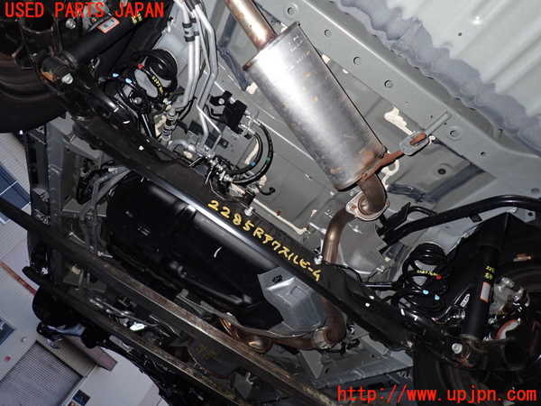 5UPJ-22855380]セレナ(C28)リアアクスルビーム 中古_m0001.jpg