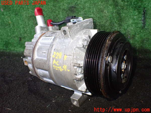 5UPJ-22856025]セレナ(C28)エアコンコンプレッサー 中古_m0001.jpg