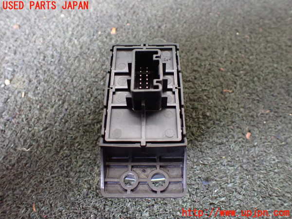 5UPJ-22856307]セレナ(C28)スイッチ2 (電動パーキング＆オートホールド) 中古_m0002.jpg