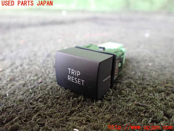 5UPJ-22856309]セレナ(C28)スイッチ4 (TRIP RESET) 中古_m0001.jpg
