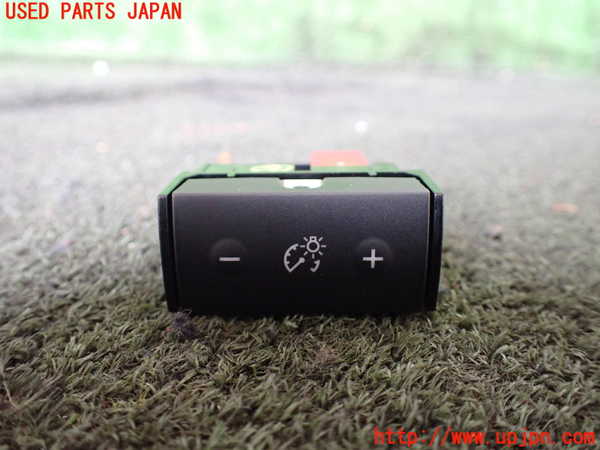 5UPJ-22856311]セレナ(C28)スイッチ6 (メーター照度調整) 中古_m0001.jpg