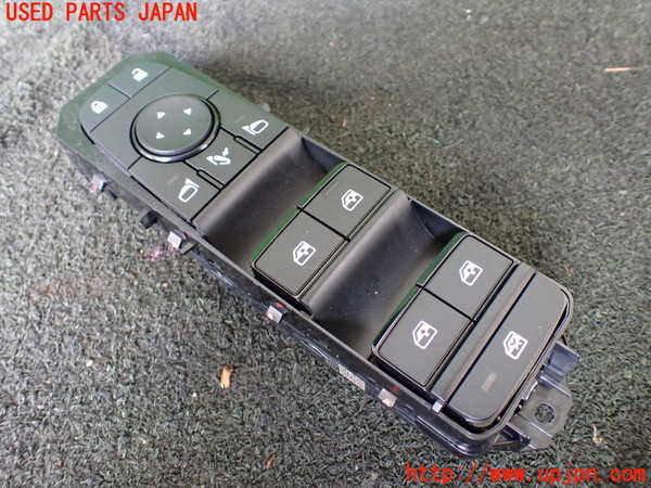 5UPJ-22856240]セレナ(C28)右前パワーウィンドウスイッチ 中古_m0001.jpg
