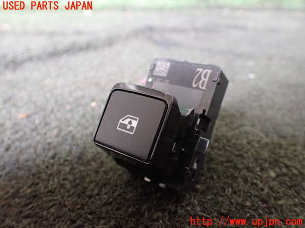 5UPJ-22856245]セレナ(C28)左前パワーウィンドウスイッチ 中古_m0001.jpg