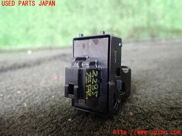5UPJ-22856245]セレナ(C28)左前パワーウィンドウスイッチ 中古_m0002.jpg