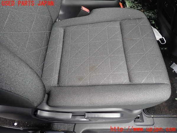 5UPJ-22857035]セレナ(C28)運転席シート 中古_m0003.jpg