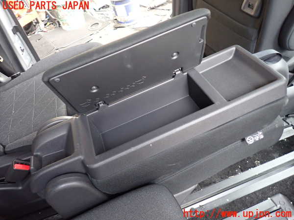 5UPJ-22857465]セレナ(C28)補助席 中古_m0005.jpg