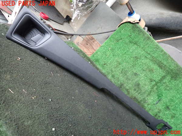 5UPJ-22857842]セレナ(C28)小物入れ2 中古_m0001.jpg