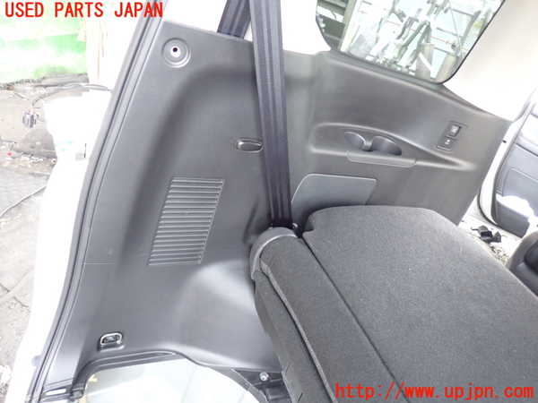 5UPJ-22857680]セレナ(C28)左リアピラートリム 中古_m0004.jpg