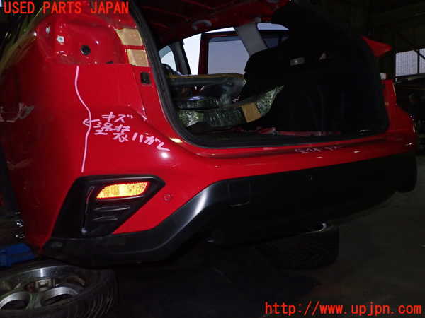 1UPJ-22861610]レヴォーグ(VN5)リアバンパー 中古_m0001.jpg