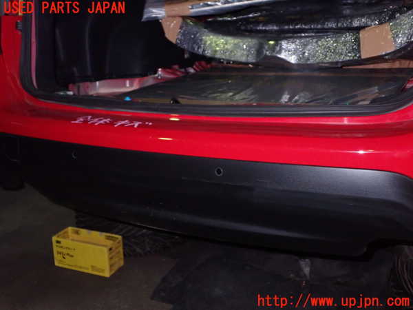 1UPJ-22861610]レヴォーグ(VN5)リアバンパー 中古_m0003.jpg
